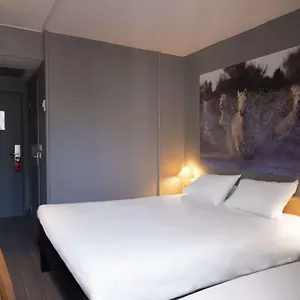 Ibis Arlés