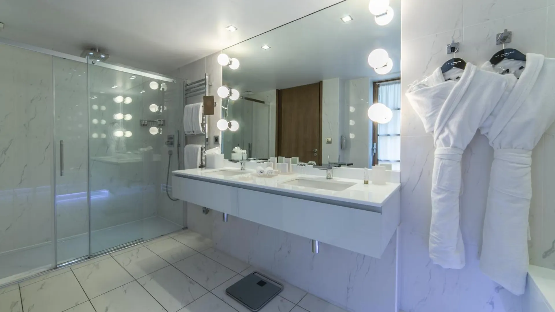 Le Strato Hotel Courchevel