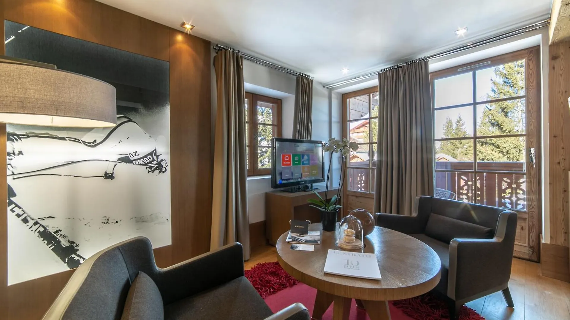 Le Strato Hotel Courchevel 5*,