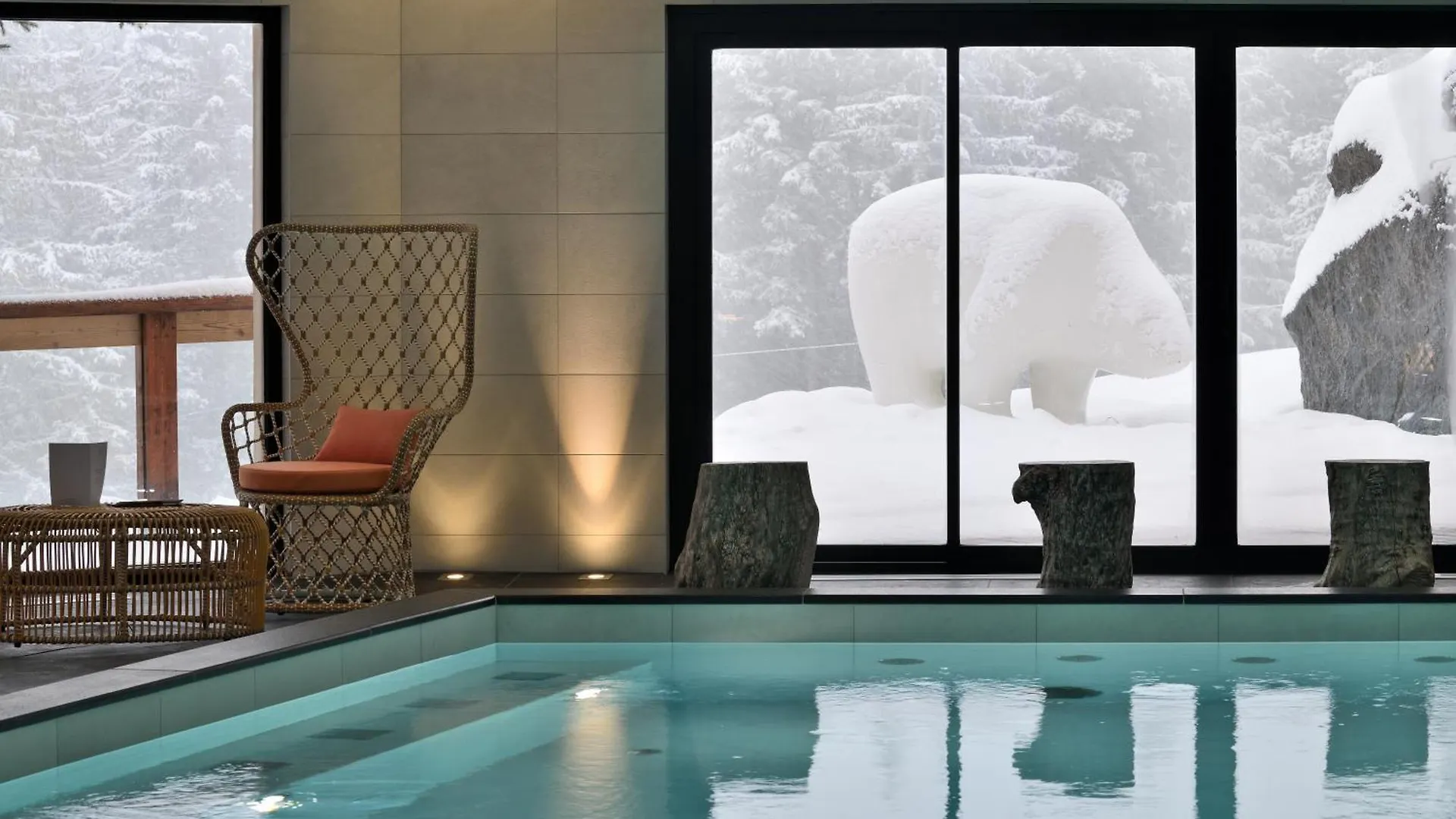 Le Strato Hotel Courchevel 5*,  France