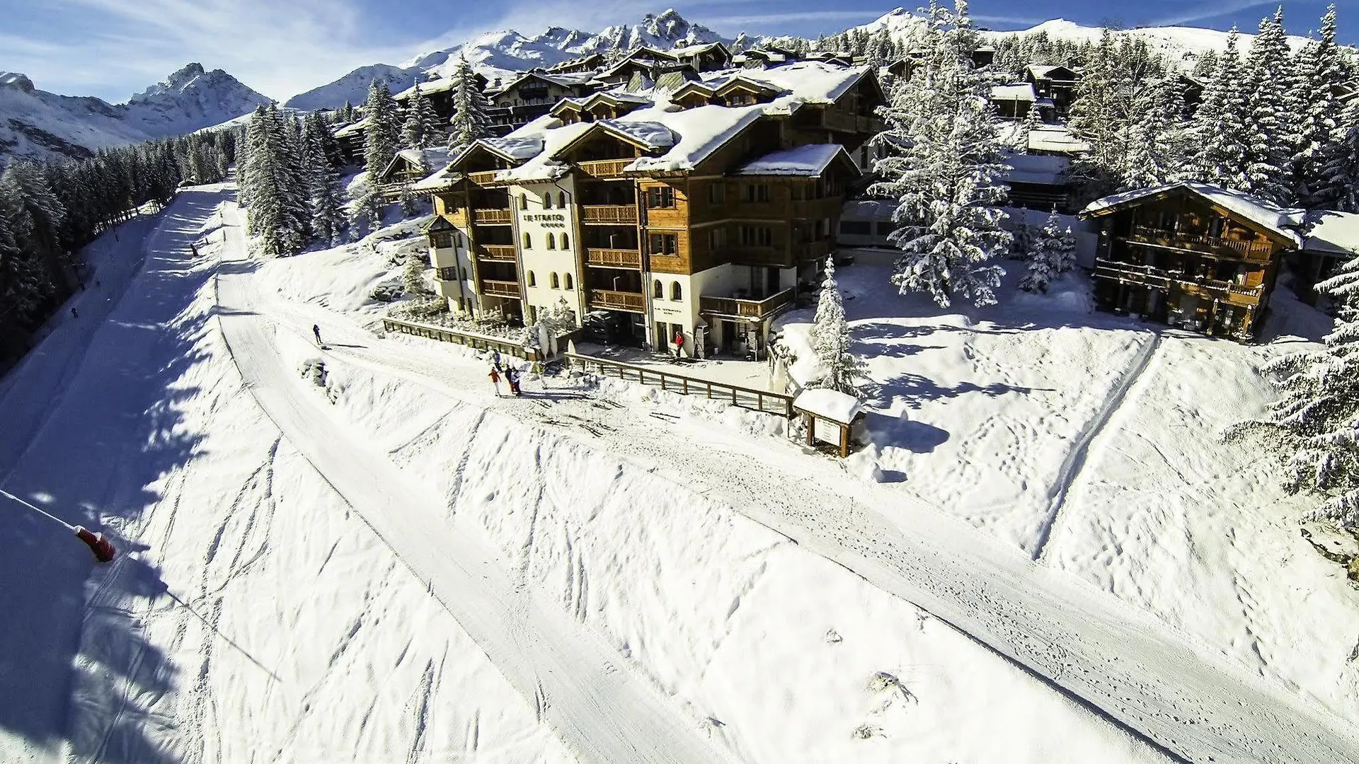 Le Strato Hotel Courchevel 5*,