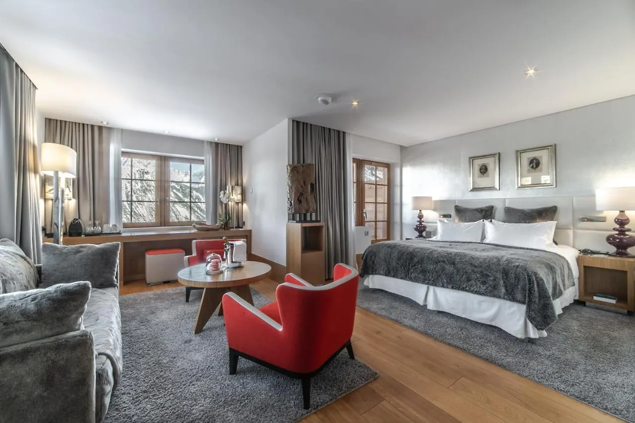 Le Strato Hotel Courchevel 5*,